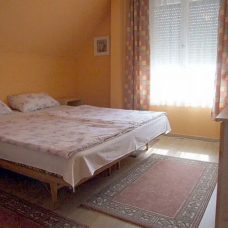 In - Balaton 18580 *