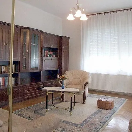 Apartman In - Balaton 18580