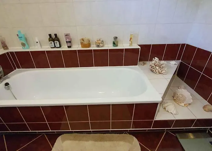 In - Balaton 18580 * Fonyód